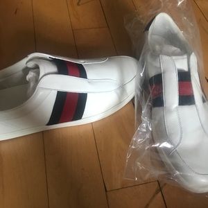 Men Brand new authentic white Gucci sneakers